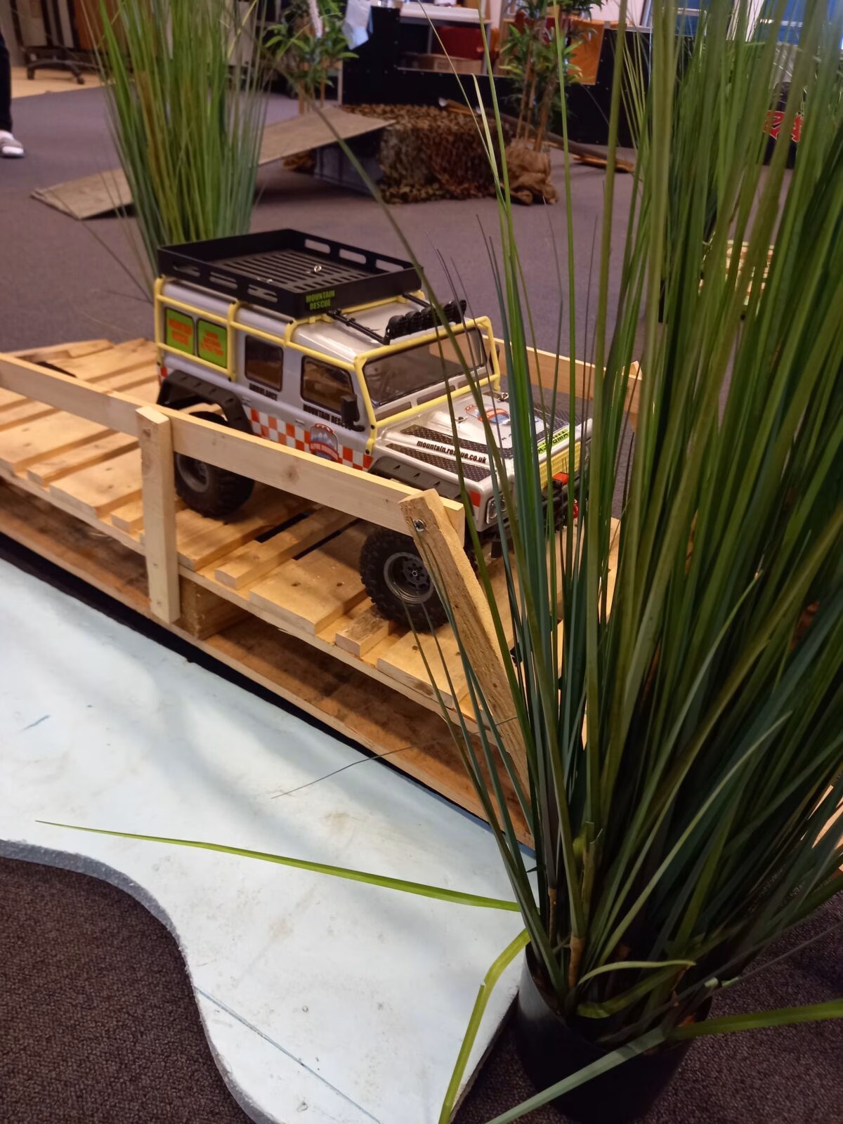Radiografische Monster Trucks inclusief 4 uur begeleiding - Afbeelding 5