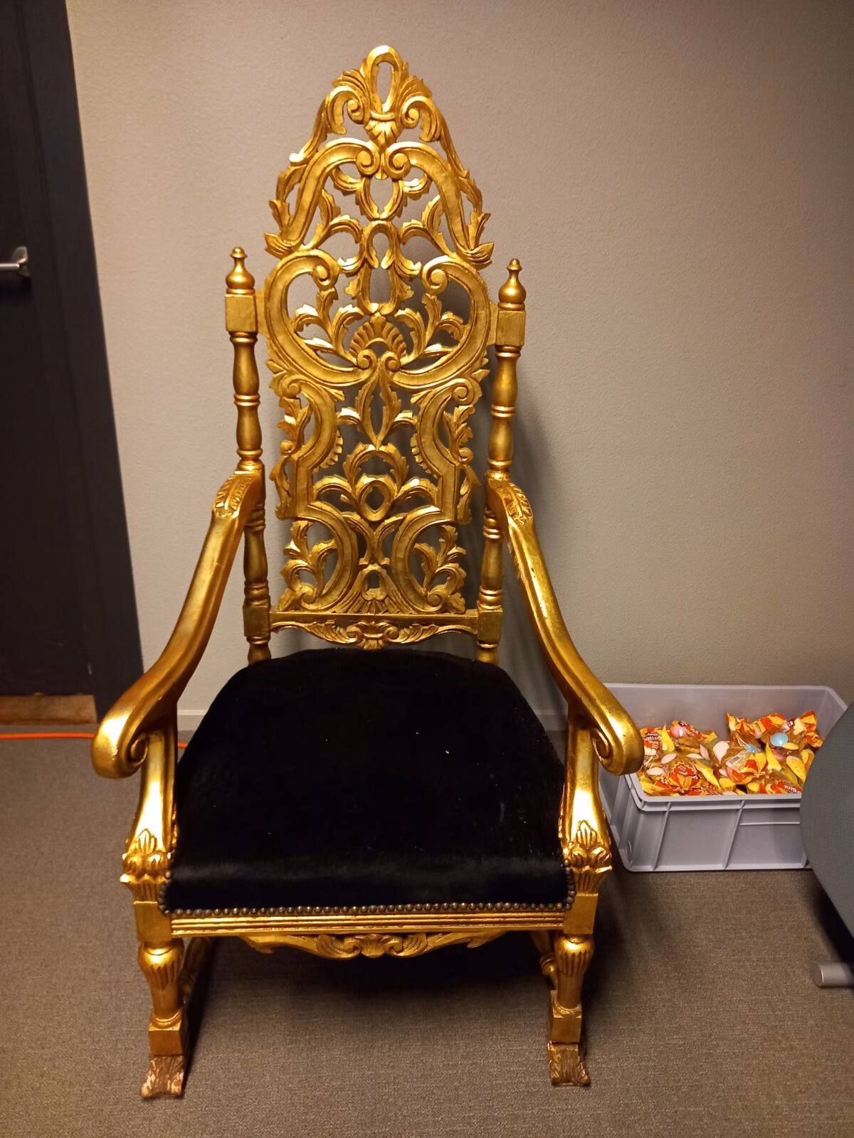 Gouden stoel