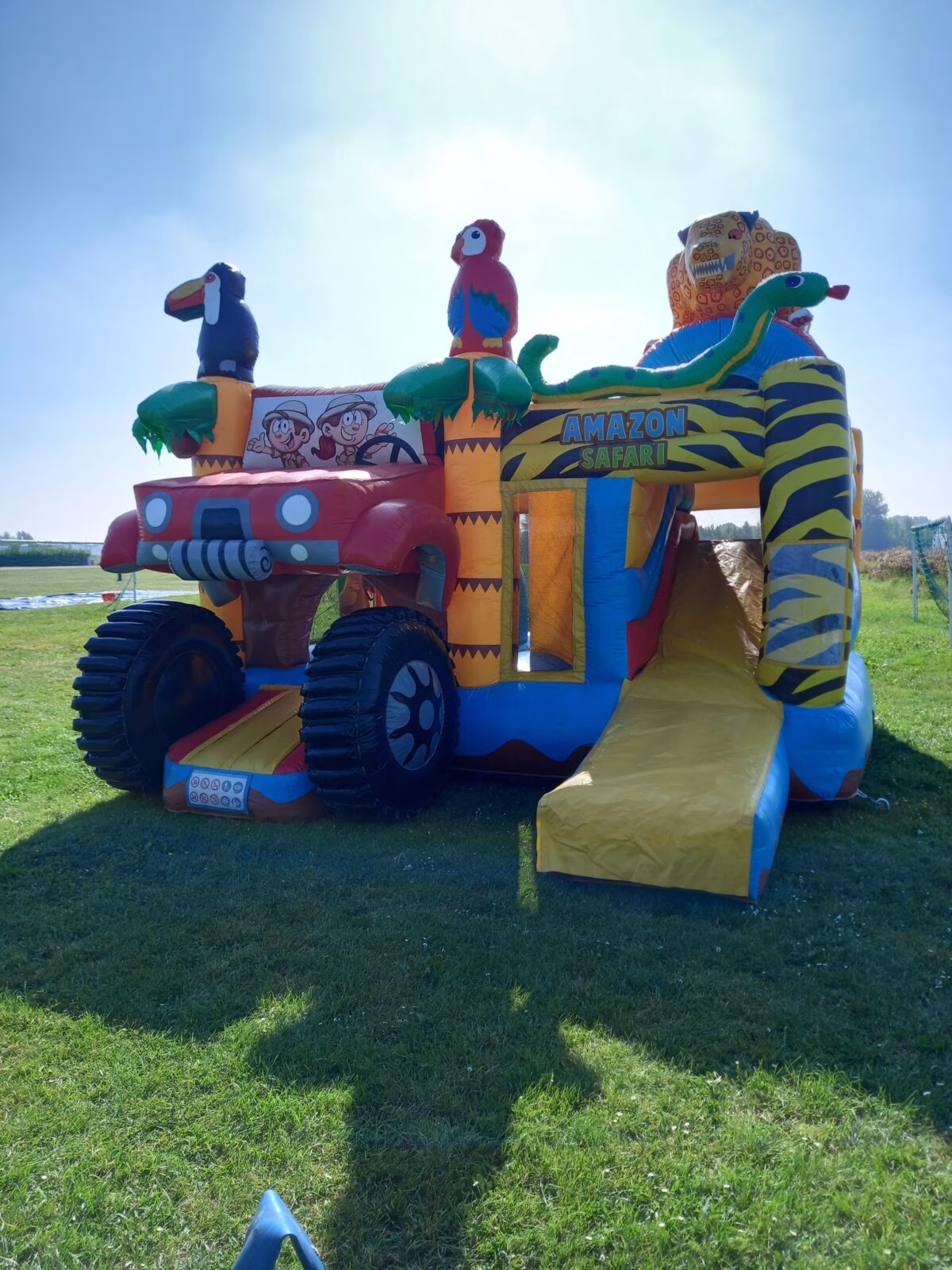 Multiplay Springkussen Jungle inclusief 4 uur begeleiding